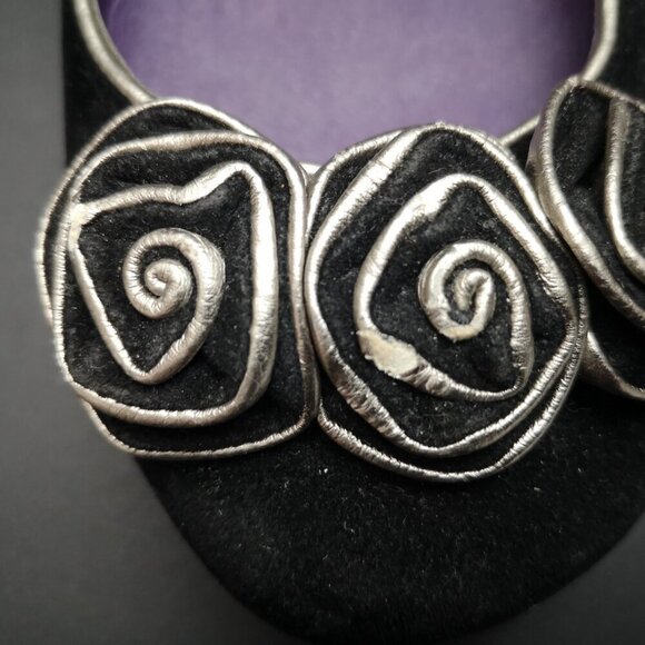 Call It Spring Ladies Size 39 (8.5 US) Black Faux Suede Flats - Picture 9 of 10